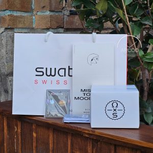 جعبه اورجینال امگا سواچ اسنوپی فاز ماه (مون سواچ اسنوپی) OMEGA MoonSwach BOX4